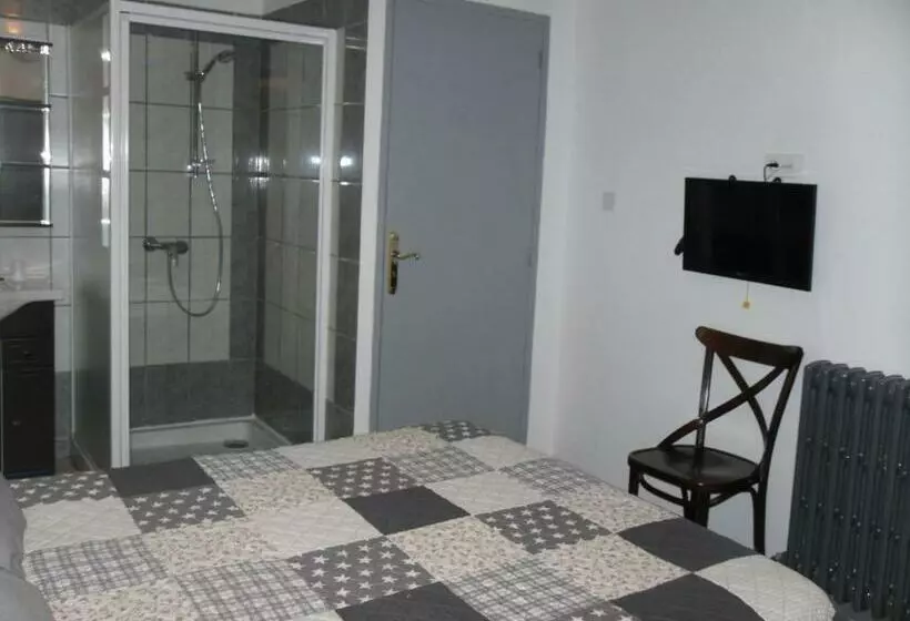 Hotelli Hôtel Restaurant Le Mistral