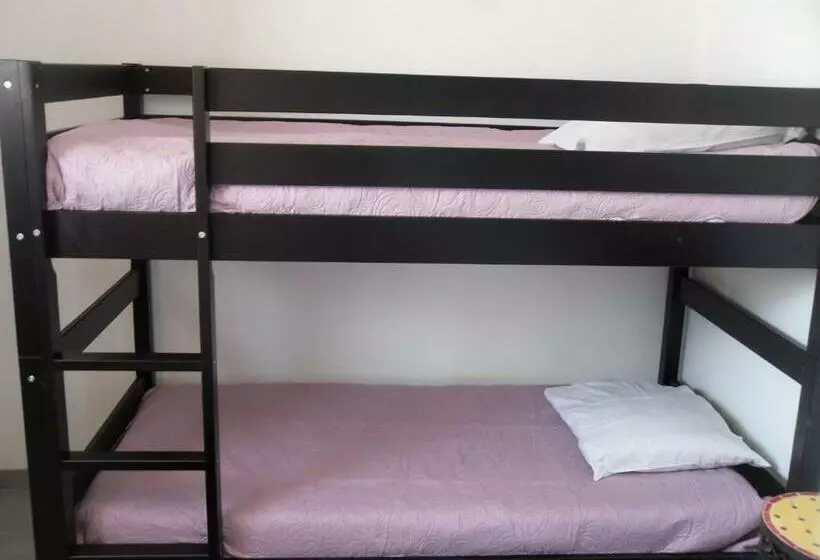 Hotelli Hôtel Restaurant Le Mistral