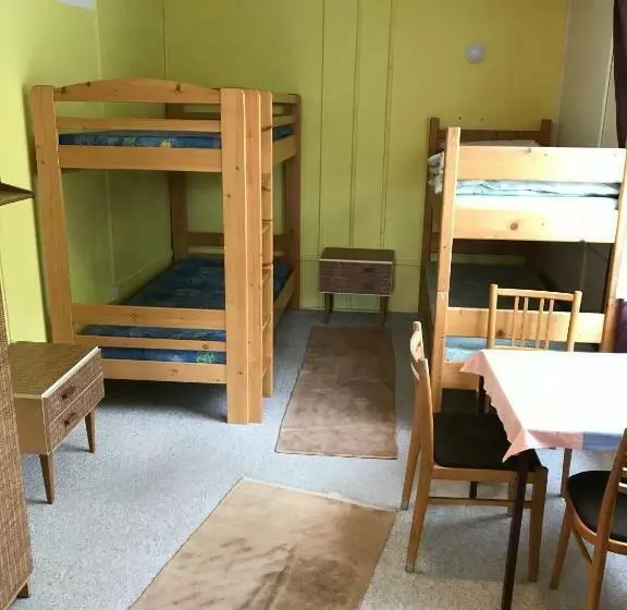 Hotelli Penzion A Autokemp Wolf