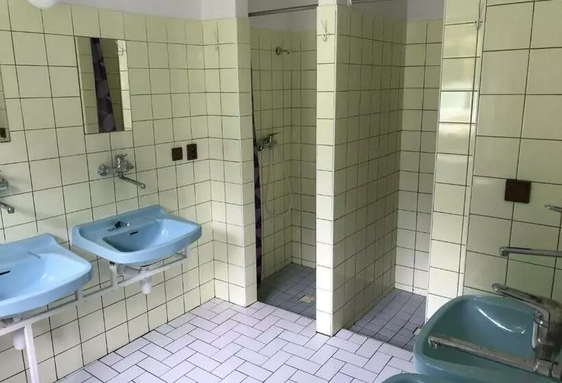 Hotelli Penzion A Autokemp Wolf