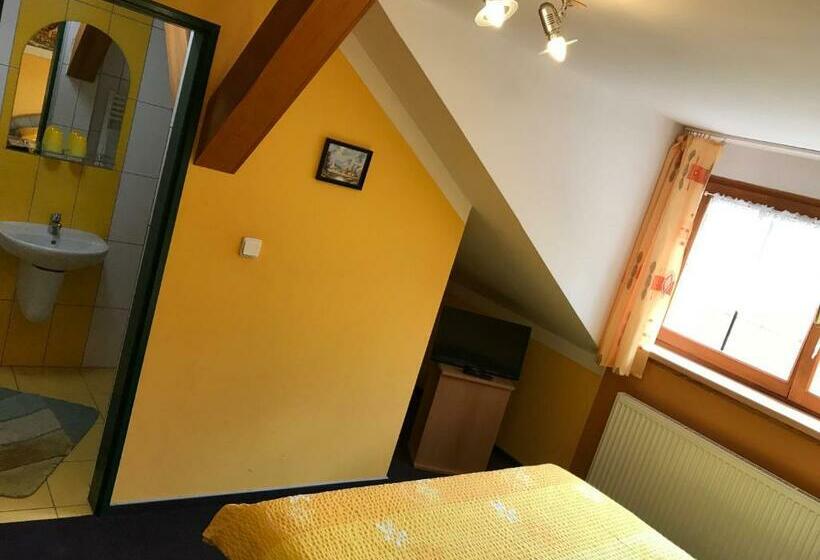 Hotel Penzion A Autokemp Wolf