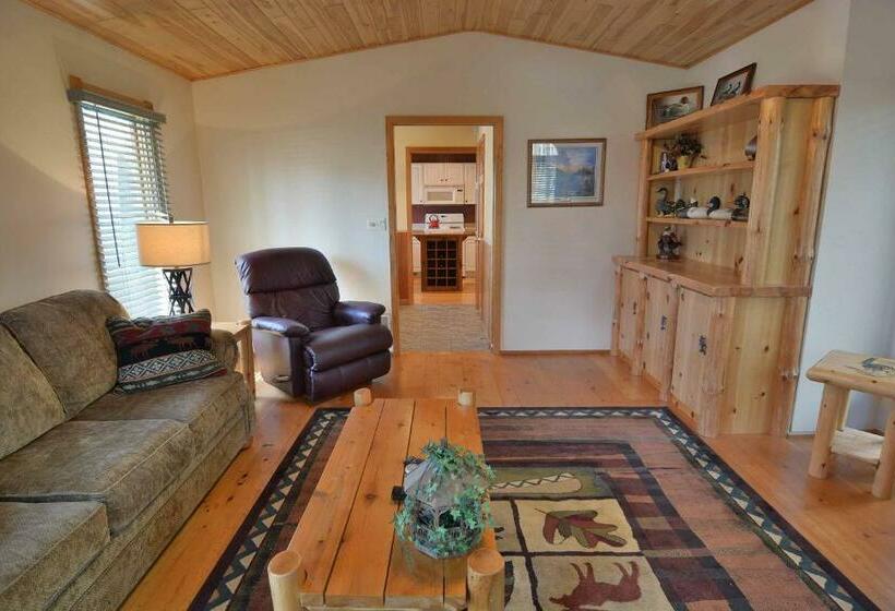 Отель Sunset Shores Retreat Condo