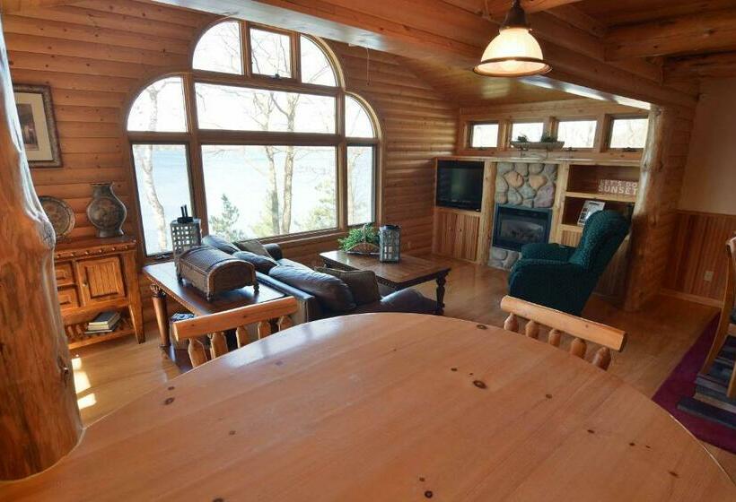 Отель Sunset Shores Retreat Condo