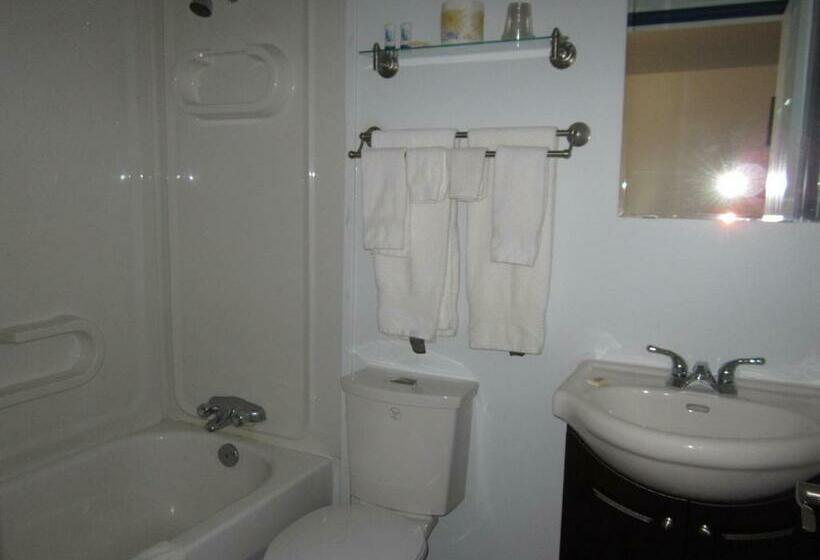 Nisutlin Trading Post Motel