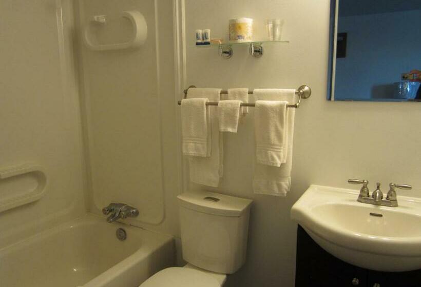 Nisutlin Trading Post Motel