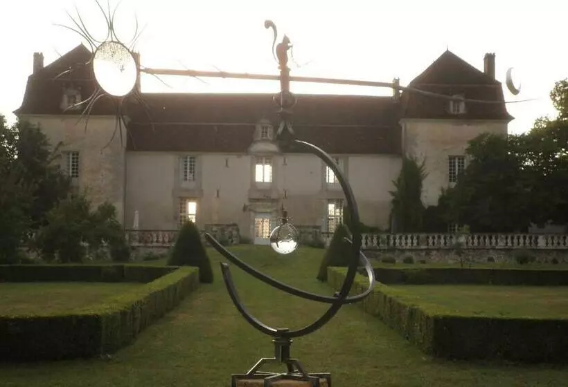 Majatalo Chambres D'hôtes Et Gîtes Du Château De Clauzuroux