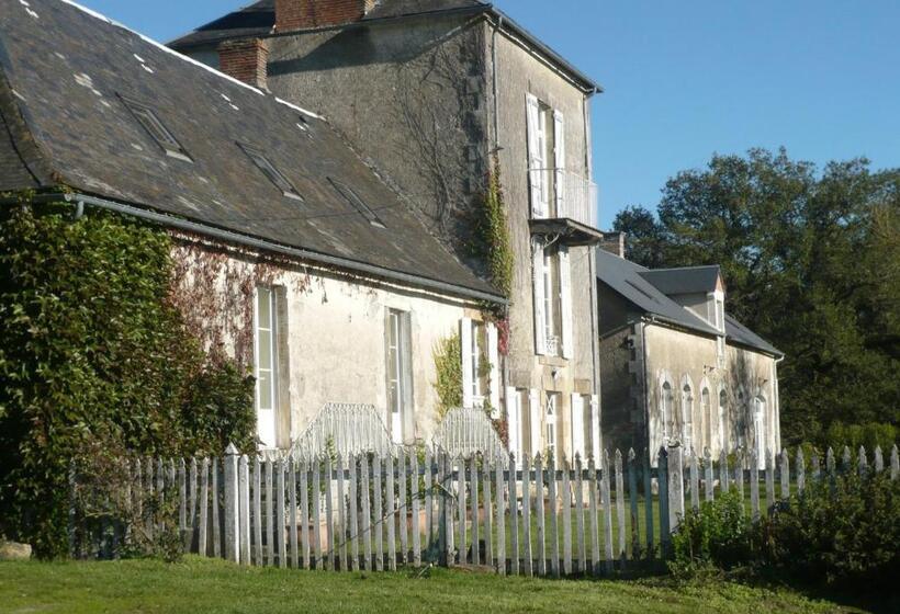 بنسيون Domaine De Montgenoux
