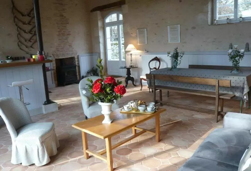 ペンション Domaine De Montgenoux