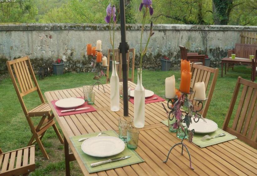 بنسيون Domaine De Montgenoux