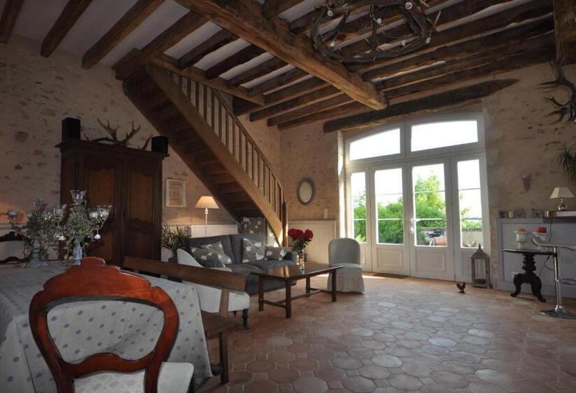 بنسيون Domaine De Montgenoux