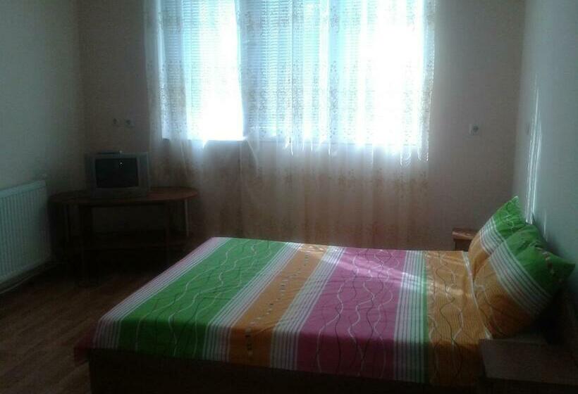 膳宿费 Guesthouse Tanya