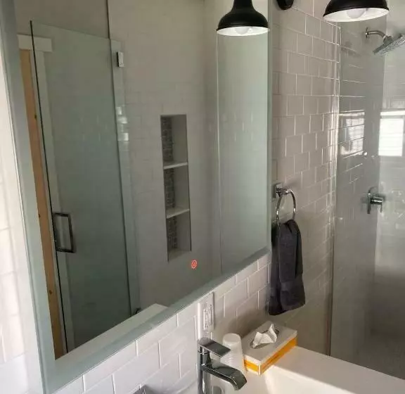 The Historic West Walker Motel