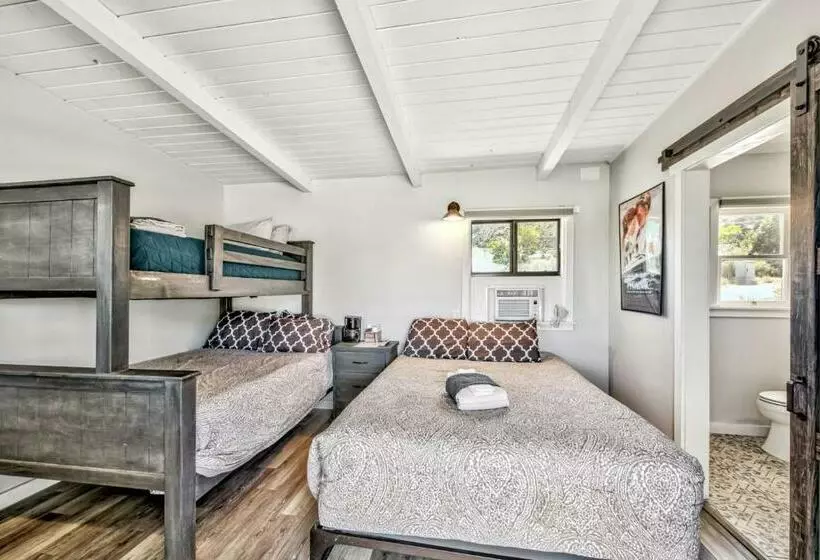 The Historic West Walker Motel