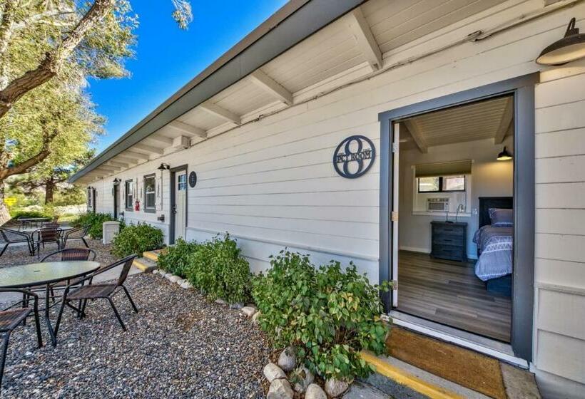 The Historic West Walker Motel