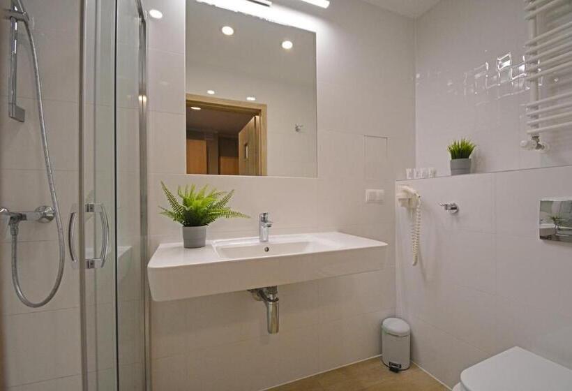 Osiedle Cesarskie Apartamenty   Parking   Apartamenty Bryza