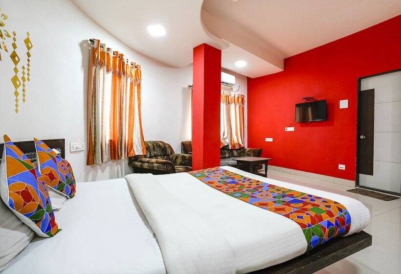 בית מלון כפרי Fabexpress Sai Lodging   Nashik Railway Station