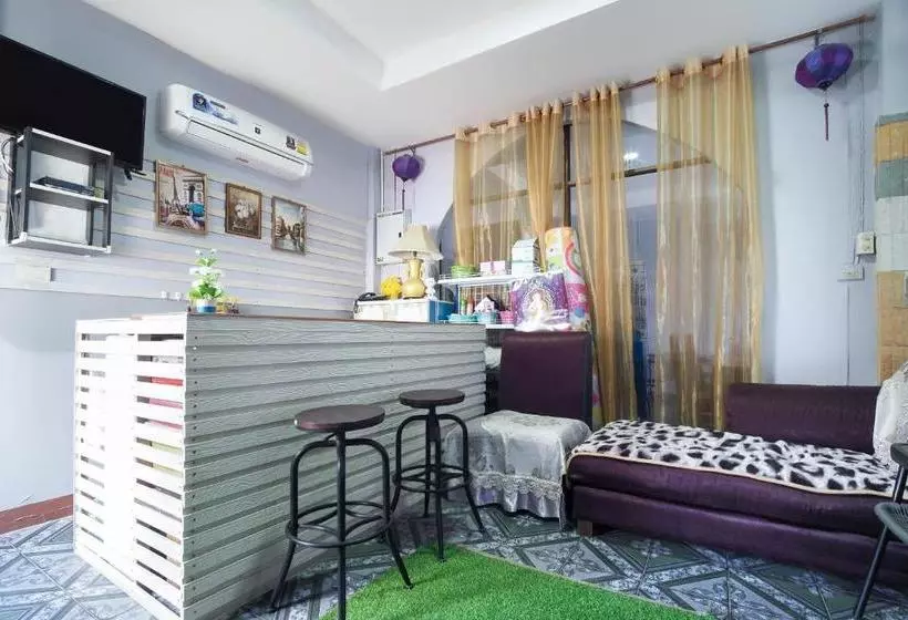 Hotelli Oyo 1006 F.o Room