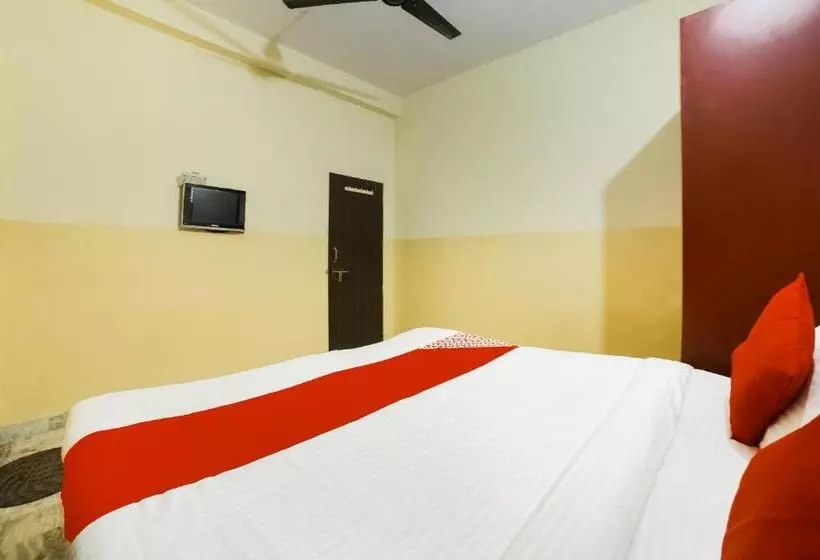 Hotelli Oyo 63006 Yogi Guest House