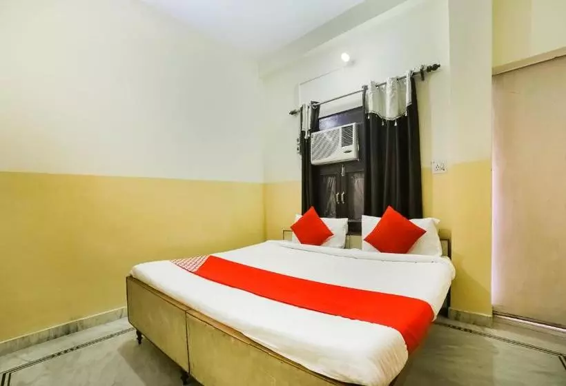 Hotelli Oyo 63006 Yogi Guest House