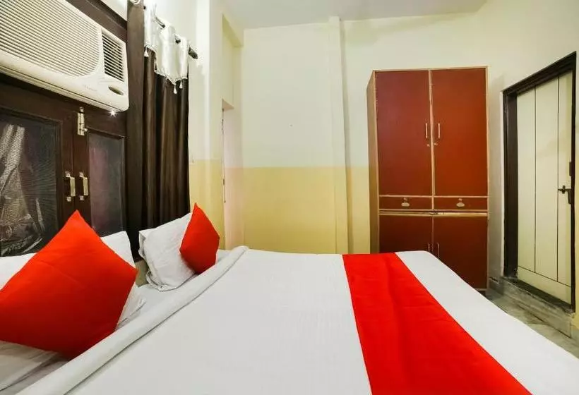 Hotelli Oyo 63006 Yogi Guest House