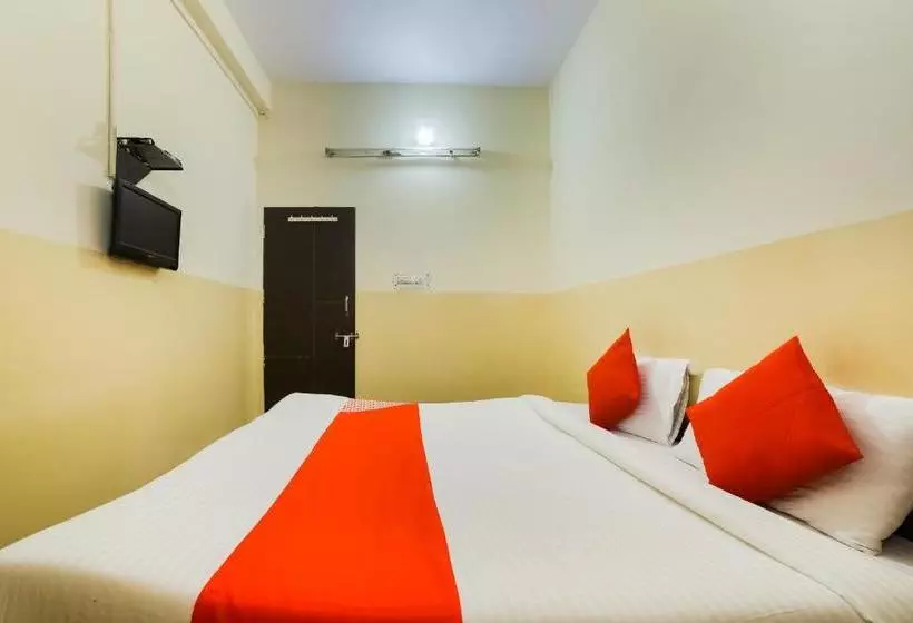 Hotelli Oyo 63006 Yogi Guest House