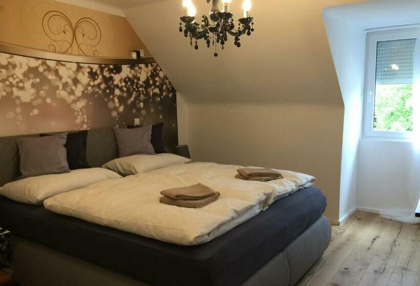 Majatalo Enjoyit Rooms