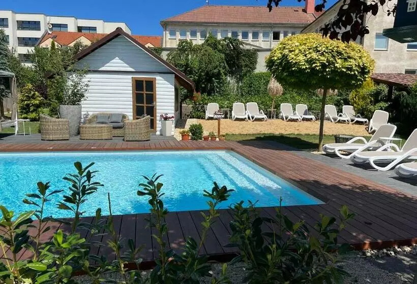 ペンション Penzion Trattoria