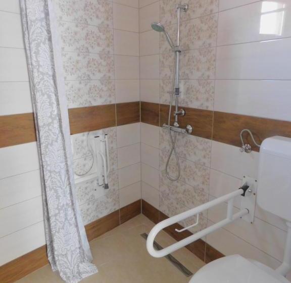 تختخواب و صبحانه Berta Panzió