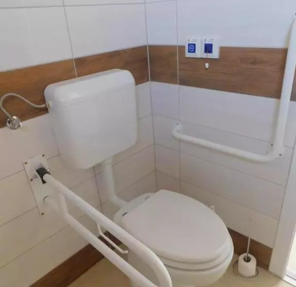 تختخواب و صبحانه Berta Panzió