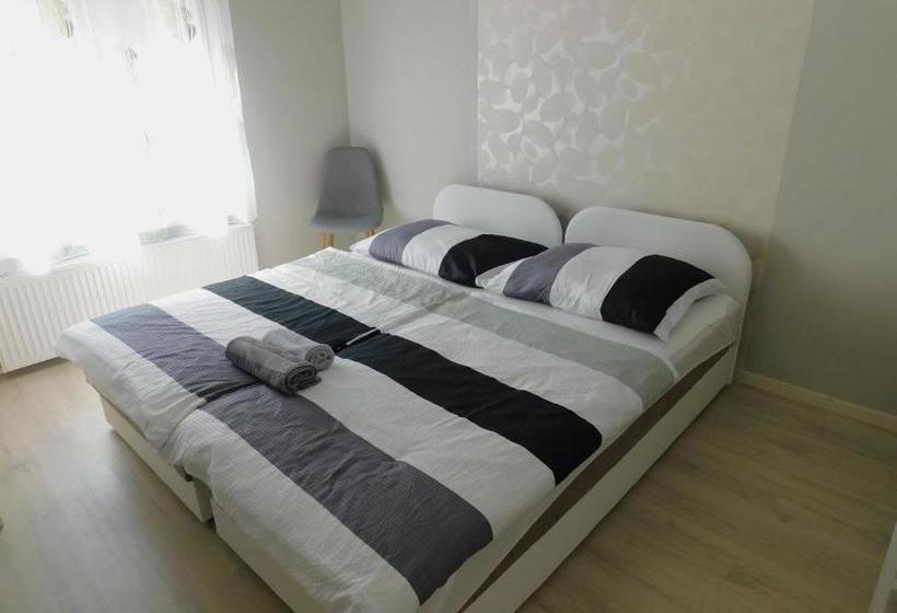 تختخواب و صبحانه Berta Panzió