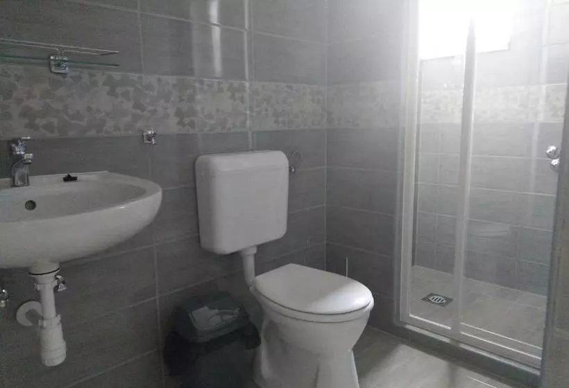 تختخواب و صبحانه Berta Panzió