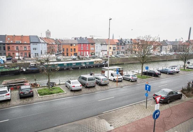 Bed and Breakfast Bnb Nest