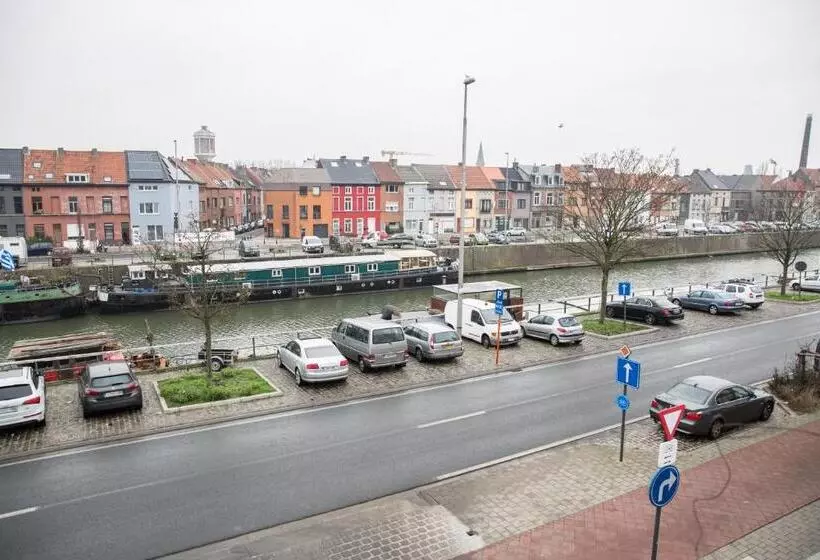 Aamiaismajoitus (B&B) Bnb Nest