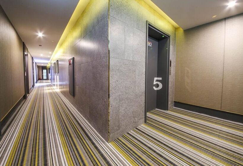 Brown Dot Hotel Gupo