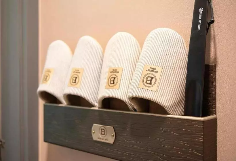 Brown Dot Hotel Gupo