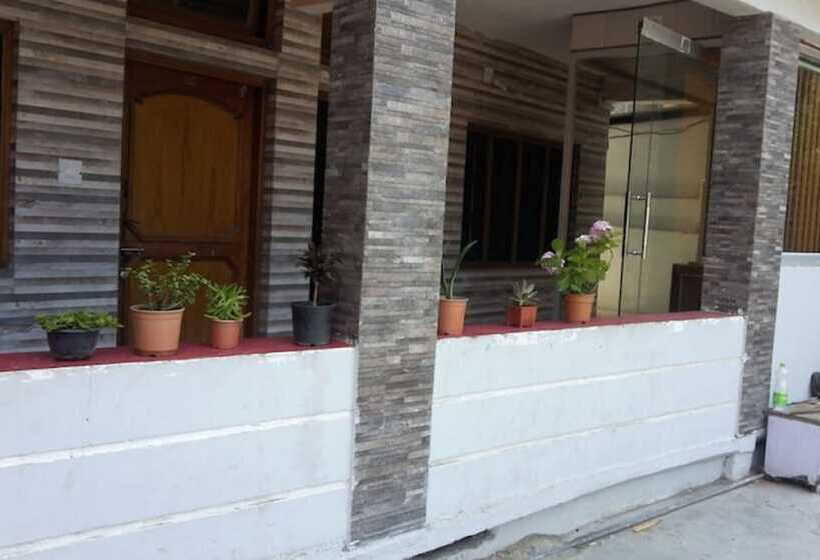 Отель New Payal Nainital