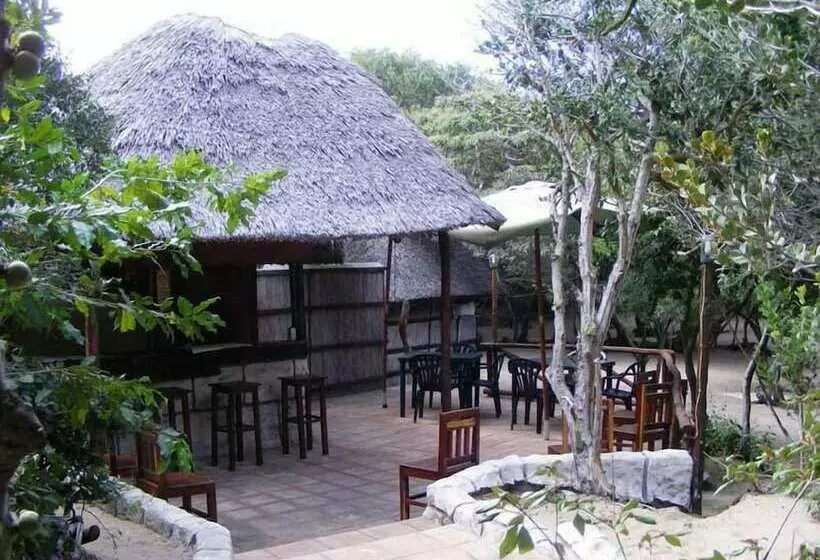 هتل Nhanombe Lodge