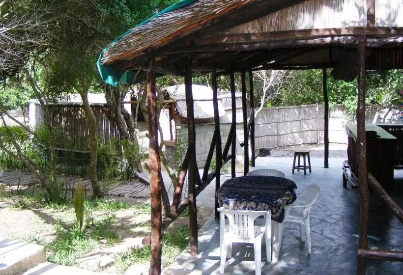 هتل Nhanombe Lodge