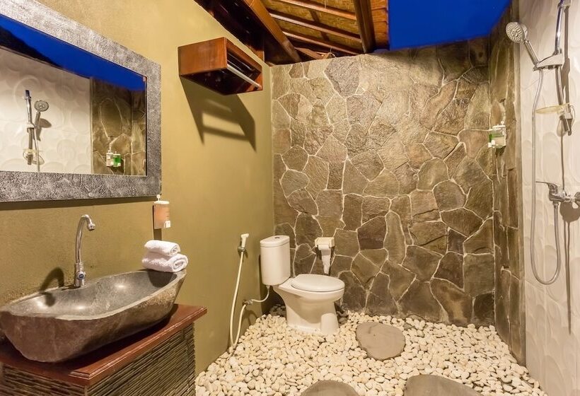 Hotel The Bridge Huts