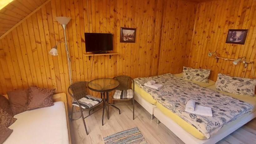 פנסיון Penzion Na Navsi