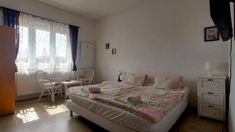 פנסיון Penzion Na Navsi