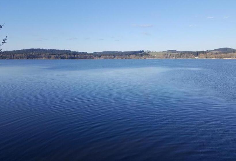 פנסיון Penzion Na Navsi