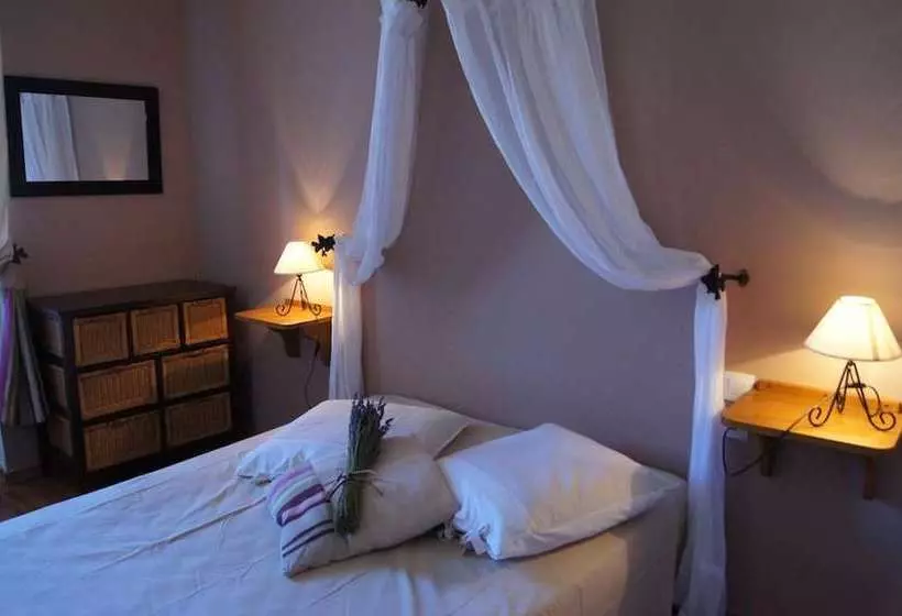 Aamiaismajoitus (B&B) La Clavelière