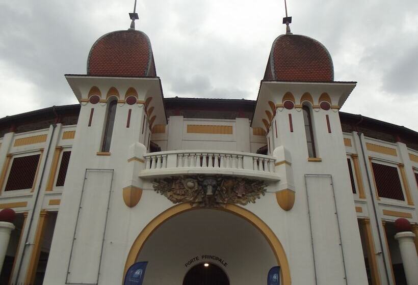 مبيت وإفطار Chambres D Hôtes De Poumatan