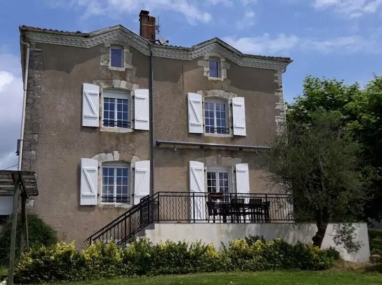 Aamiaismajoitus (B&B) Chambres D Hôtes De Poumatan