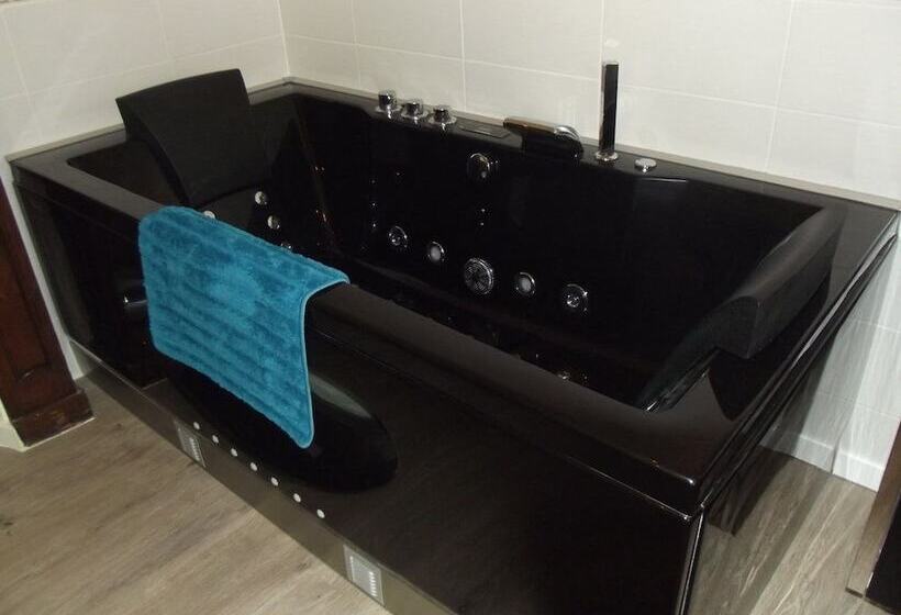 مبيت وإفطار Chambres D Hôtes De Poumatan