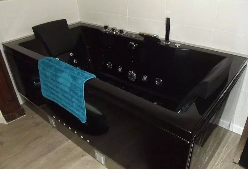 Aamiaismajoitus (B&B) Chambres D Hôtes De Poumatan