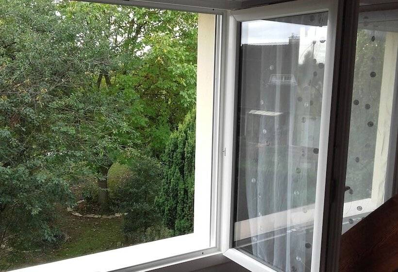 민박 Chambres Du Jardin Fleuri