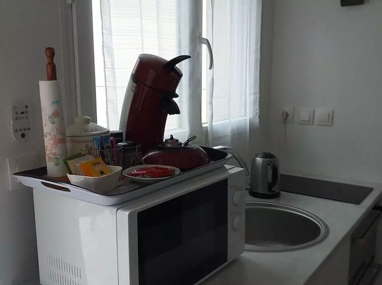 Aamiaismajoitus (B&B) Chambres Du Jardin Fleuri