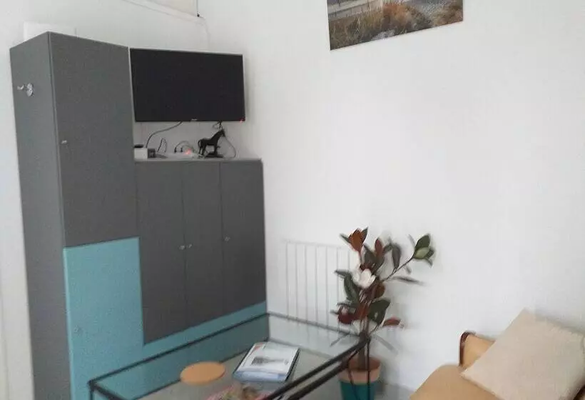 Aamiaismajoitus (B&B) Chambres Du Jardin Fleuri